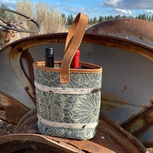 Myra Bag “Olive” with a Stripe Double Wine Bag